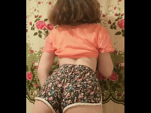 ❤️ Sexy junges Babe zieht ihre Shorts vor der Kamera aus ☑ Beautiful porn bei uns de.pornokey.ru ️❤
