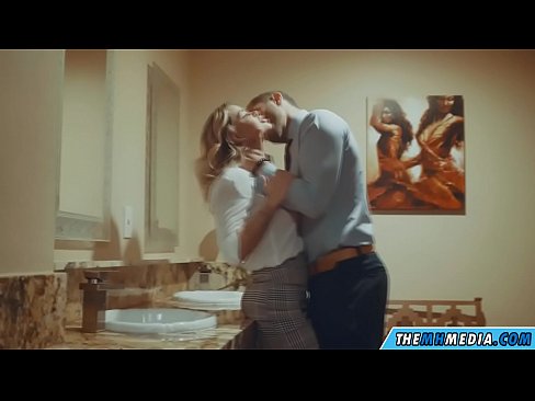 ❤️ Wenn eine vollbusige Blondine dich in einer öffentlichen Toilette verführt ☑ Beautiful porn bei uns de.pornokey.ru ️❤